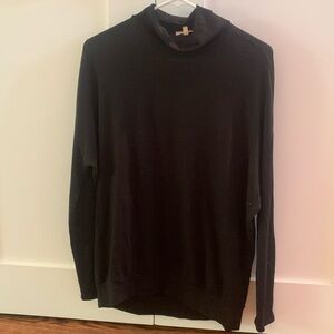 Aritzia lightweight turtleneck, Wilfred free, small